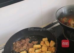 鲤鱼子焖豆腐的做法图解4