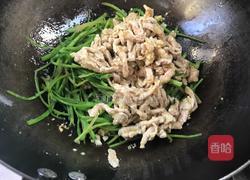 菠菜梗炒肉的做法图解10