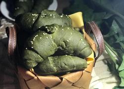 菠菜牛角包