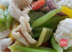 西芹溜鱿鱼肉片的做法图解15
