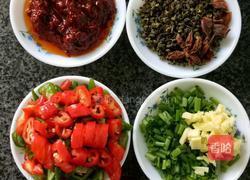 咸鱼蒸千张卷的做法图解2