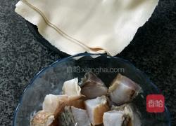 咸鱼蒸千张卷的做法图解3