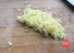 槐花馅饺子的做法图解3