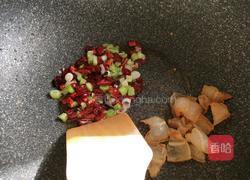 腊肉炒萝卜干的做法图解7