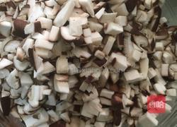 香辣牛肉酱的做法图解1