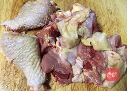 黑熊掌菌鲜笋土鸡汤的做法图解3