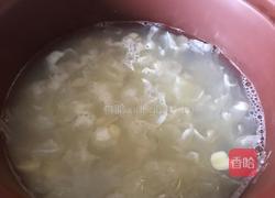 紫薯银耳莲子羹的做法图解3