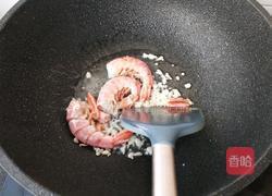 芦笋胡萝卜炒大虾的做法图解2