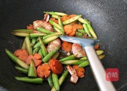 芦笋胡萝卜炒大虾的做法图解3