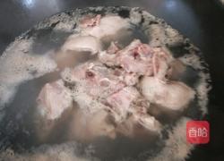 玉米炖排骨的做法图解2