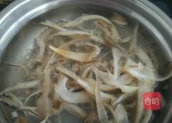 鲜菇肉丝汤的做法图解1