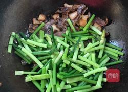 蒜苔炒腊肉的做法图解8