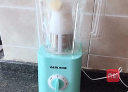 蜂蜜香蕉饮的做法图解3