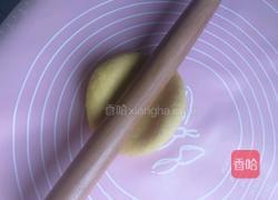 手擀鸡蛋面条的做法图解3