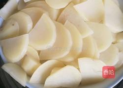 油炸土豆丸子的做法图解1