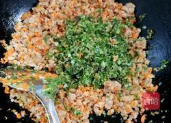 香菇胡萝卜猪肉蒸饺的做法图解3