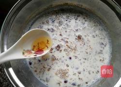 红枣牛奶炖桃胶的做法图解9