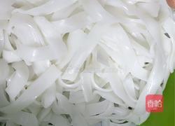 鸡蛋炒河粉的做法图解1