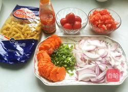 炒意面的做法图解1