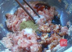 荠菜猪肉馄饨的做法图解3