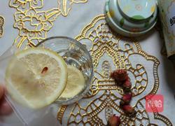 柠檬片花茶的做法图解2