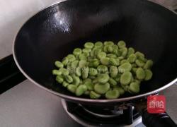 炒蚕豆的做法图解3