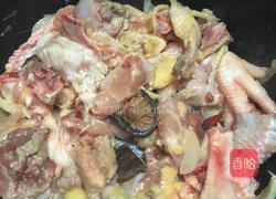四季豆焖鸡肉的做法图解2