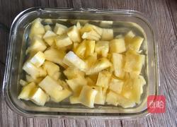 菠萝披萨的做法图解1