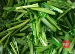 韭菜炒鸡蛋的做法图解1