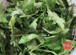 凉拌菊花嫩芽的做法图解2