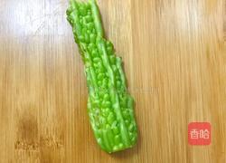 蜜酱苦瓜的做法图解1