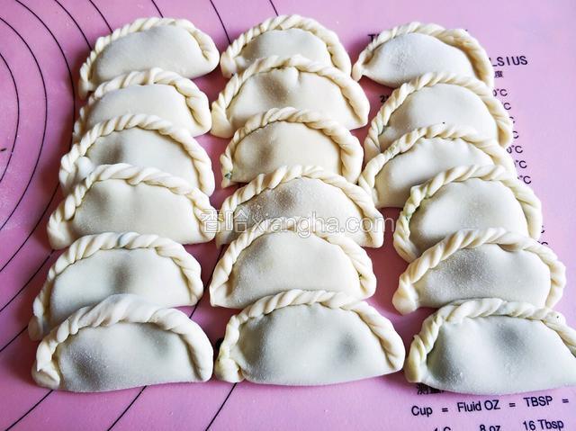 包好的饺子。