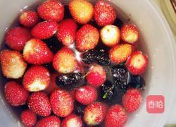 酸奶拌水果的做法图解2