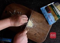 鲜虾芦笋白汁意面的做法图解1