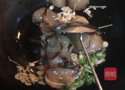 腊肉炒西兰花的做法图解4