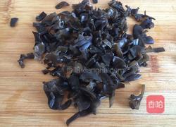 鱼子酱什锦包饭的做法图解1