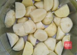 土豆烧牛肉的做法图解2