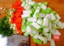 虾皮炒甜瓠子的做法图解1