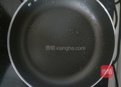 粉色蛋糕卷(平底锅版)(12个月以上的宝宝)的做法图解11