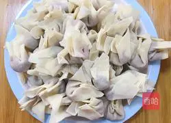 Illustration of how to make crispy wontons 6