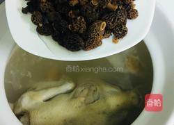 羊肚菌鸡汤的做法图解5