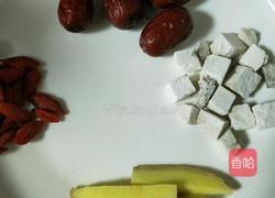 茯苓乳鸽汤的做法图解2