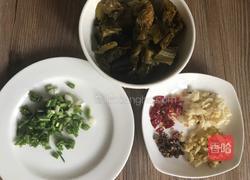 鱼籽酸菜汤的做法图解2
