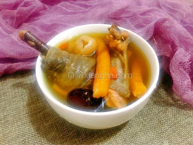 山茶油炖黑鸡汤