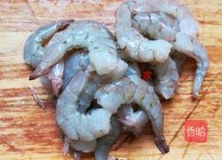 翡翠虾仁的做法图解3