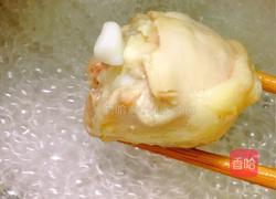 巴西菇鸡腿汤（姬松茸鸡腿汤）的做法图解3