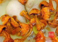 巴西菇鸡腿汤（姬松茸鸡腿汤）的做法图解5