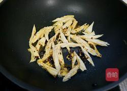 风味腐竹烩芹菜的做法图解7