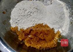 南瓜豆沙饼的做法图解3