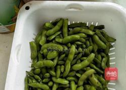 凉拌毛豆的做法图解1